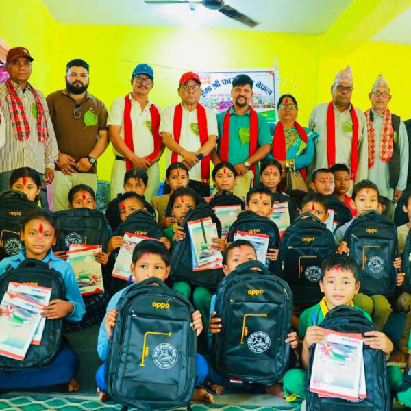 हेमा श्री फाउन्डेसन नेपालको दोस्रो स्थापना दिवसमा शैक्षिक सामग्री वितरण