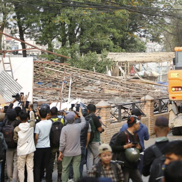 थापाथलीस्थित सुकुमबासी बस्तीमा चल्यो डोजर, भएन विरोध