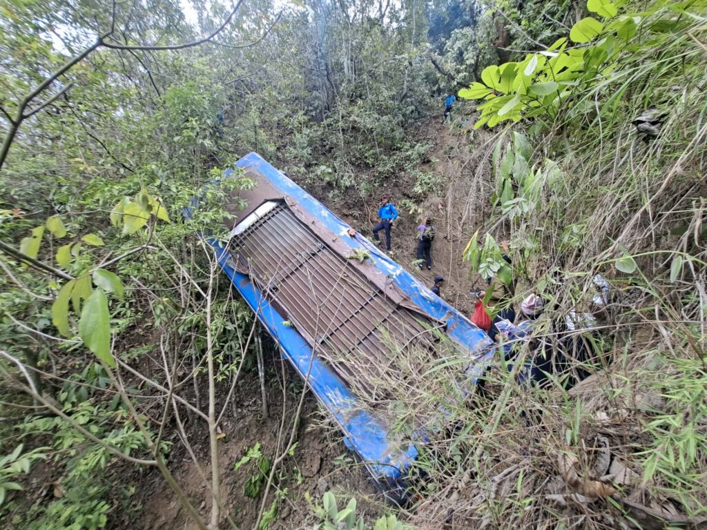 अर्घाखाँचीमा बस दुर्घटना हुँदा २ जनाको मृत्यु,&hellip;