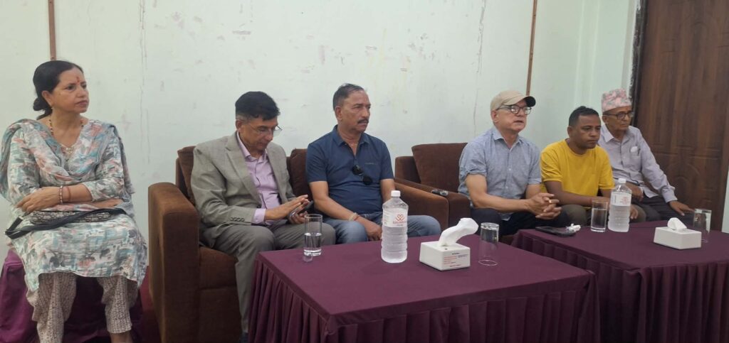 तत्काल पार्टी फुट्दैन, अहिलेको नेतृत्वले सबैलाई समेट्न&hellip;