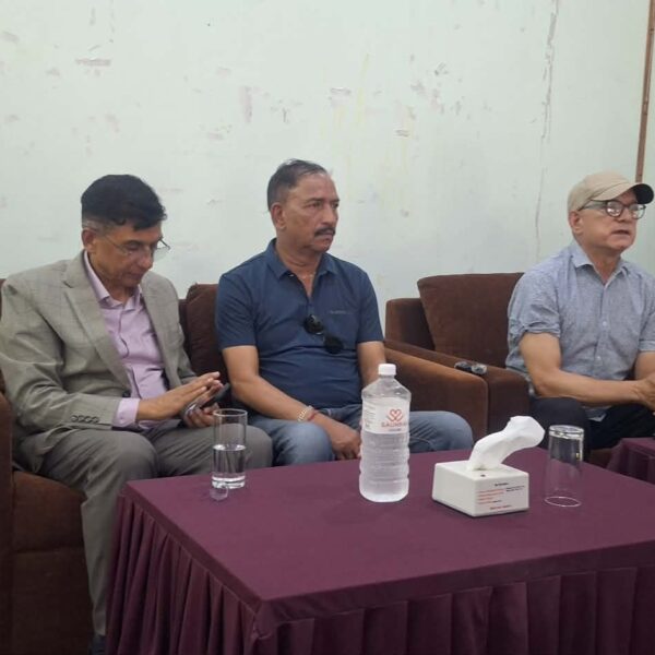 तत्काल पार्टी फुट्दैन, अहिलेको नेतृत्वले सबैलाई समेट्न सक्नुपर्छ : सभापति बलायर