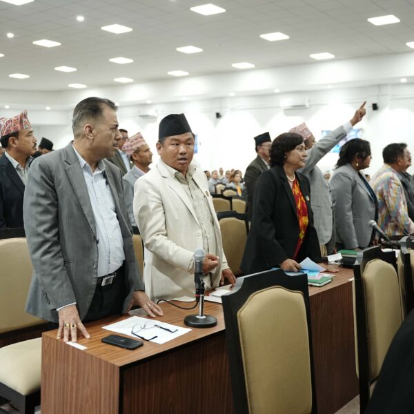 विपक्षी दलकाे अवराेधपछि संसद बैठक स्थगित
