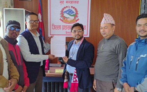 बैतडीमा खानी सञ्चालनको माग गर्दै प्रधानमन्त्रीलाई ज्ञापनपत्र