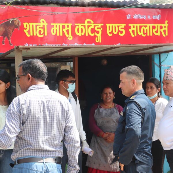 अत्तरिया बजारका मासु पसलहरुको अनुगमन सकियो, करिब २० किलो मासु बरामद