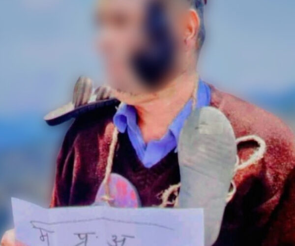 बैतडीमा प्रधानाध्यापक माथि कालोमोसो र जुत्ताको माला लगाएको आरोपमा चार जना पक्राउ