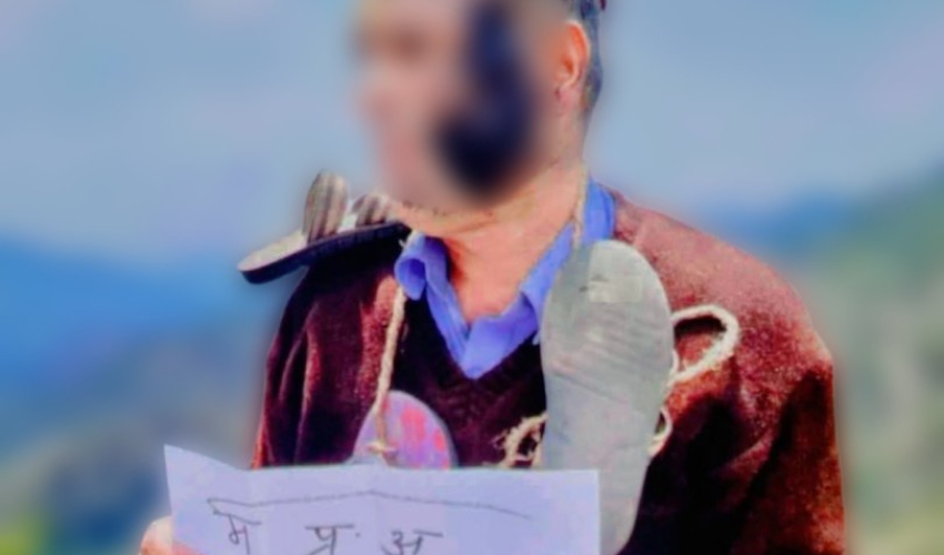 बैतडीमा प्रधानाध्यापक माथि कालोमोसो र जुत्ताको माला&hellip;