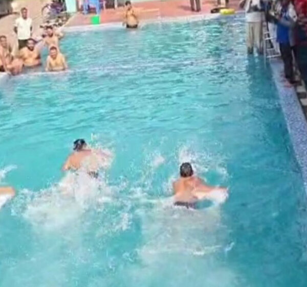 चेम्बर अफ कमर्सद्वारा अत्तरियामा स्विमिङ प्रतियोगिता आयोजना, नरेश विसी प्रथम