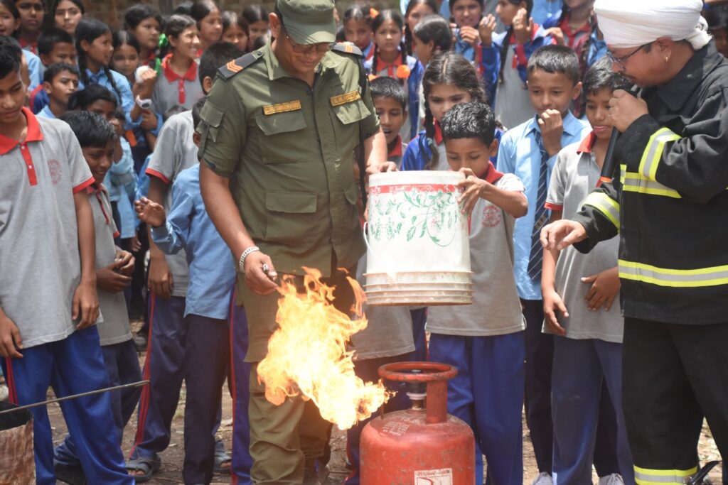 गोदावरीमा आपतकालीन प्रतिकार्य र आगलागी रोकथाम सम्बन्धि&hellip;