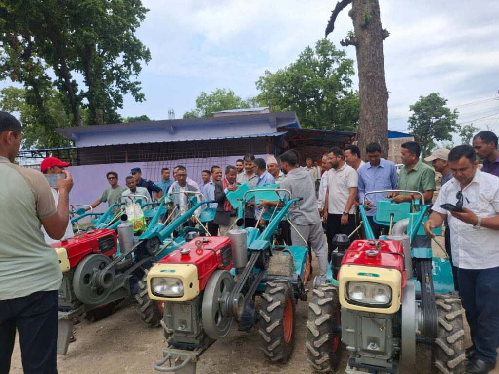 बेलडाडीका किसानलाई उन्नत जातको आलुको बीउ सहित&hellip;