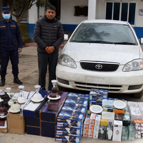 कञ्चनपुरमा भन्सार छलीका सामानसहित चालक पक्राउ, कार समेत नियन्त्रणमा