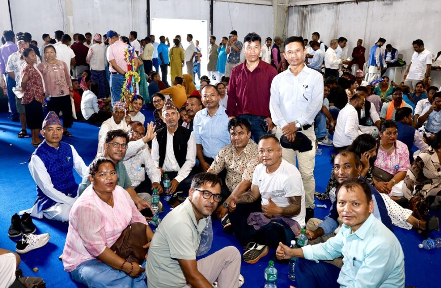 रास्वपाको बन्द सत्र स्थगित, भोलि बिहान मात्रै सुरू हुने