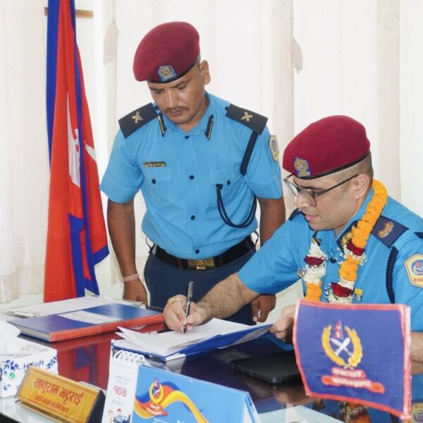 डिआइजी भट्टराईले सम्हाले सुदूरपश्चिमको प्रहरी कमाण्ड