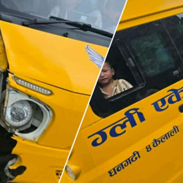 पुनर्वासमा स्कुल भ्यान र मोटरसाइकल ठोक्किँदा दुई जना घाइते