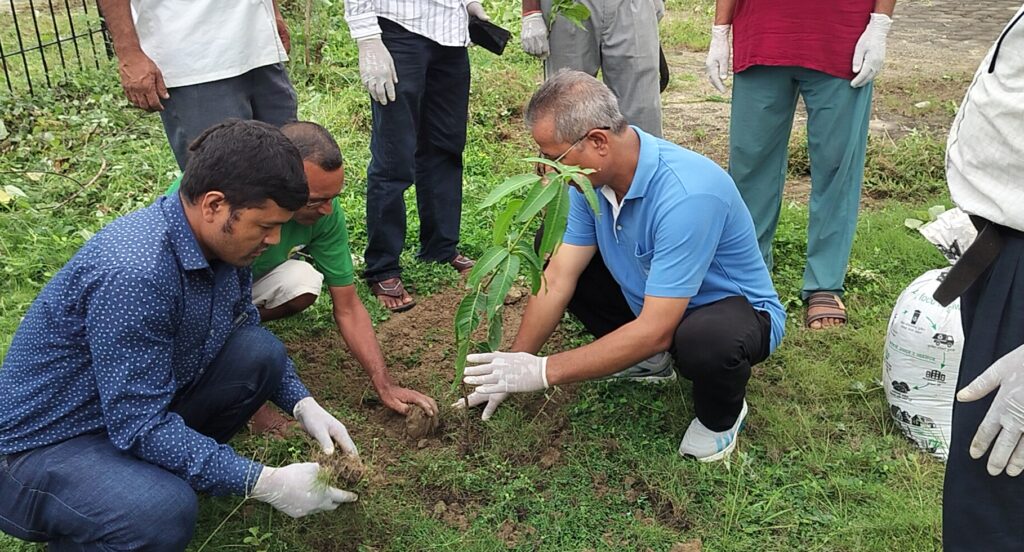 गोदावरी नगरपालिकाद्धारा विश्वविद्यालय परिसरमा वृक्षारोपण