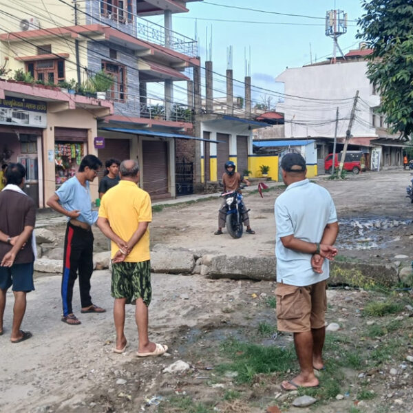 अत्तरियाको मुख्य सडक एक सातादेखि बन्द, सरकारको बेवास्ता