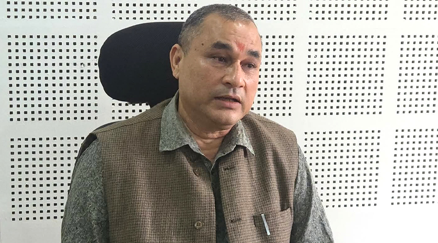 एमालेले ठोस निर्णय नदिएपछि मन्त्रिमण्डल हेरफेर गर्नुपर्यो…