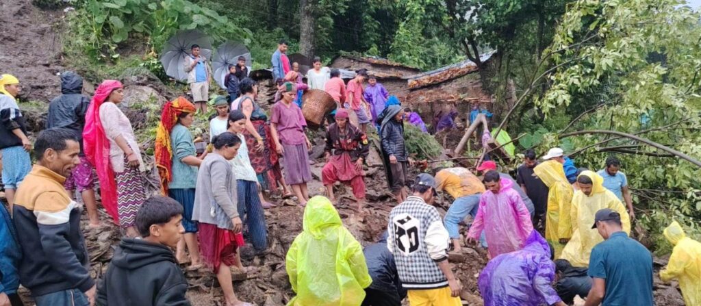 बाजुरामा पहिरोले घर पुरिँदा एक जना बेपत्ता,&hellip;
