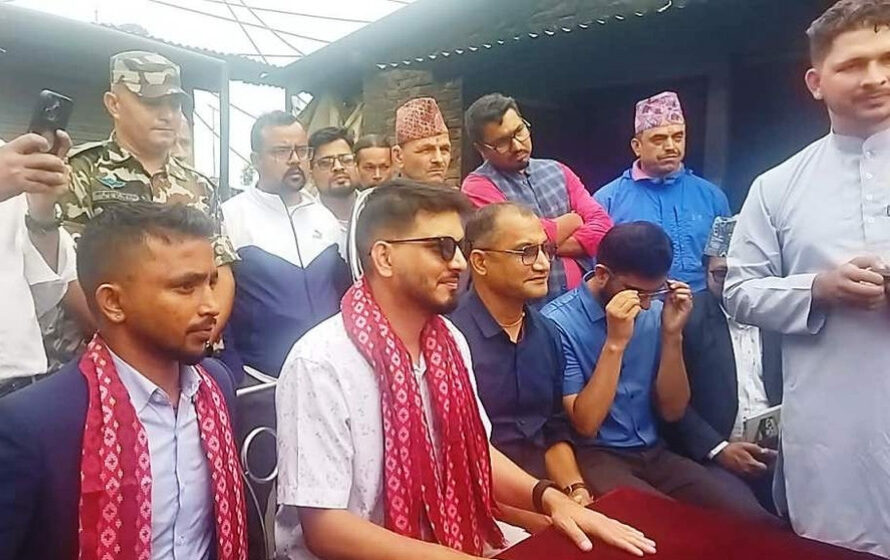 देउवाको घर जाने अलपत्र सडकको मन्त्री लम्सालले…