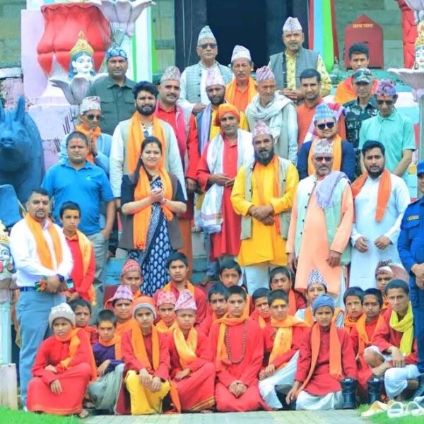 मन्त्री रावललाई डडेल्धुराका सहकारी पीडित र भूमिहीनले सुनाए समस्या