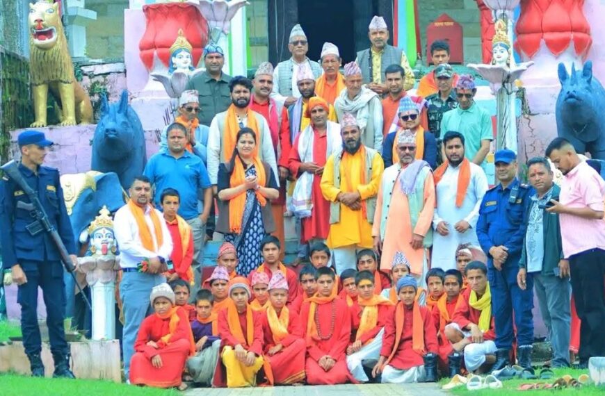 मन्त्री रावललाई डडेल्धुराका सहकारी पीडित र भूमिहीनले सुनाए समस्या