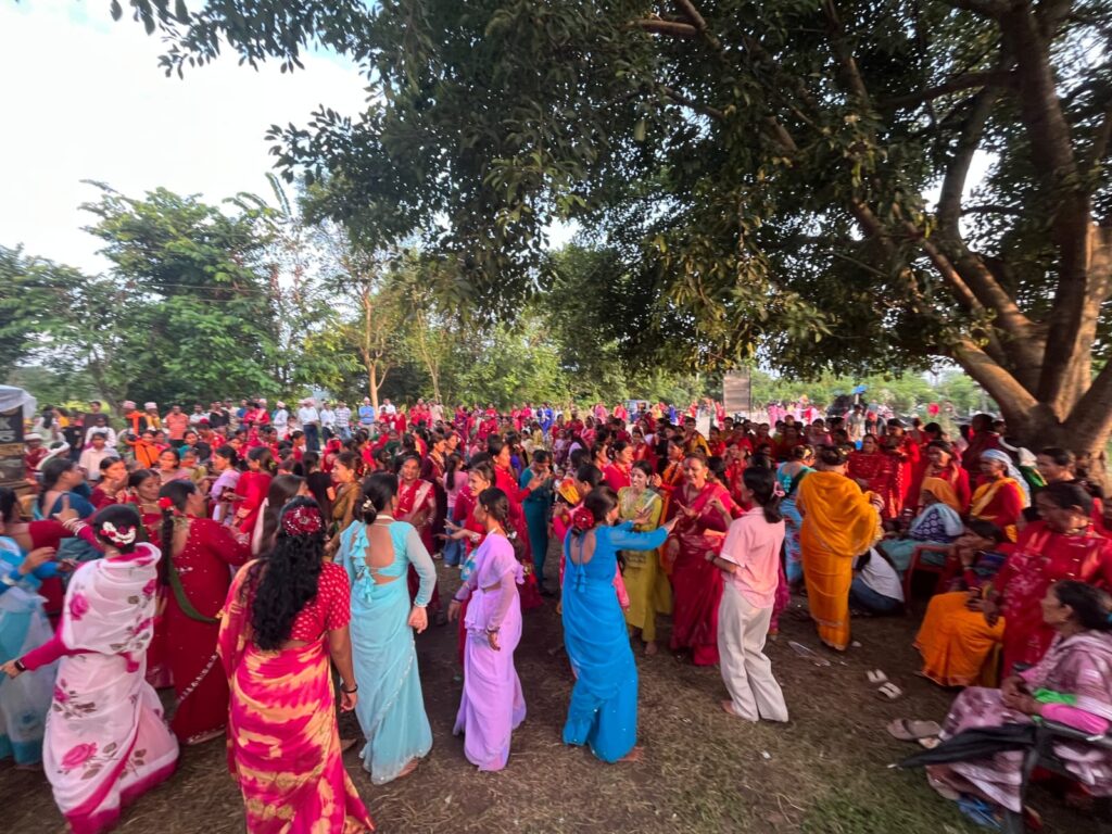 कृष्णपुरमा तीज विशेष कार्यक्रममा उठेको रकम बाढीपीडितलाई…