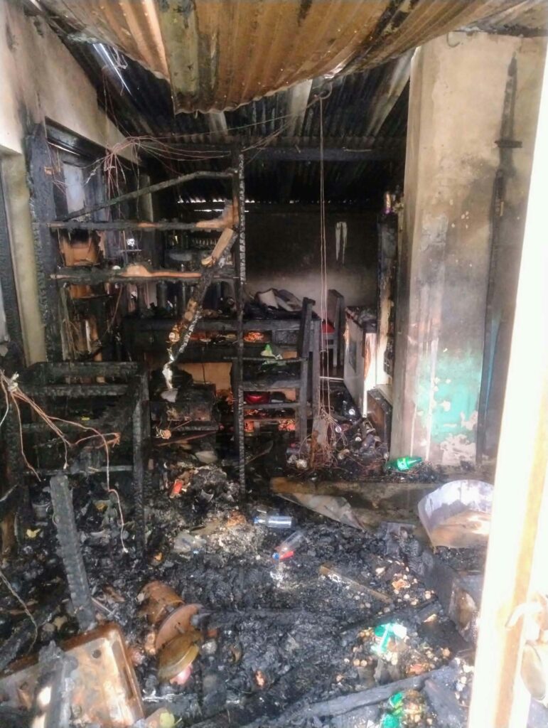 दसैँको मुखमा पसलमा आगलागी हुँदा लाखौंको क्षती 