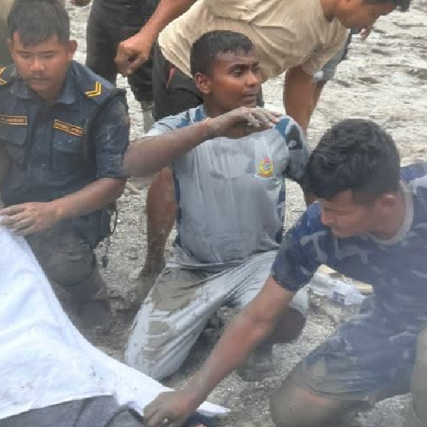बाढीमा बेपत्ता वृद्वाको ११ दिनपछि जीवित उद्धार