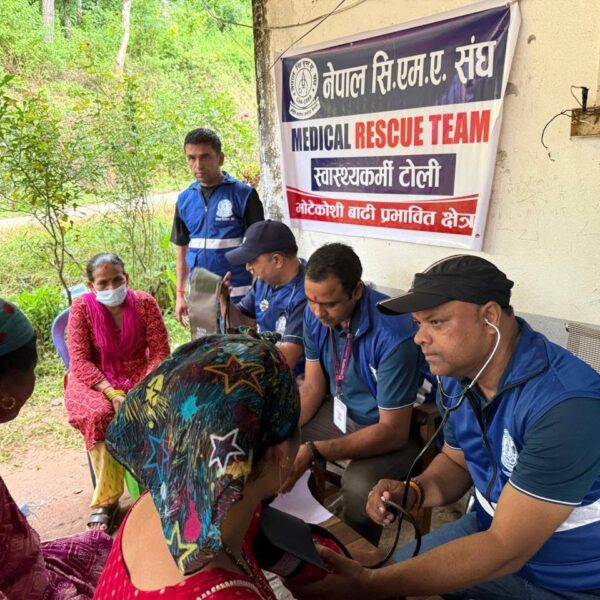 नेपाल सिएमए संघद्धारा भोटेकोशी बाढी प्रभावित क्षेत्रमा स्वास्थ्य शिविर सञ्चालन