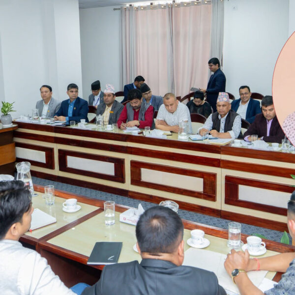 प्रधानमन्त्रीसँग बैठक बसेका गाउँपालिका अध्यक्ष सिंहदरबारबाटै पक्राउ