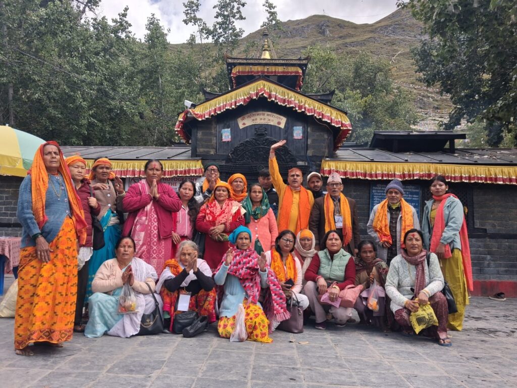 बेलौरीका ज्येष्ठ नागरिक र एकल महिला मुक्तिनाथमा 