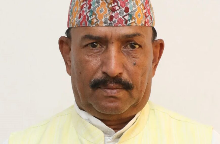 कांग्रेस कैलाली सभापति भट्टको जिम्मेवारी खोसियो, भीम बडुवाललाई जिम्मेवारी