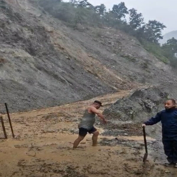 बैतडीको झुलाघाट क्षेत्र पहिरोको जोखिममा