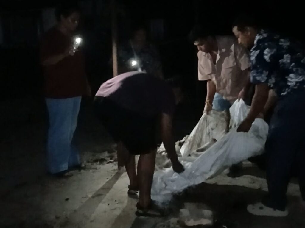 अत्तरिया पशु उपचार केन्द्र अगाडि बेवारिसे छोडिएको&hellip;