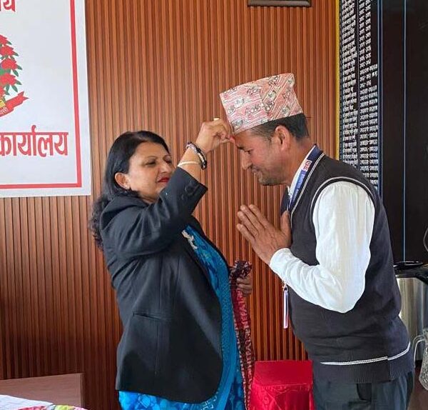 पन्त बने जिल्ला प्रशासन बैतडीको उत्कृष्ट मासिक कर्मचारी