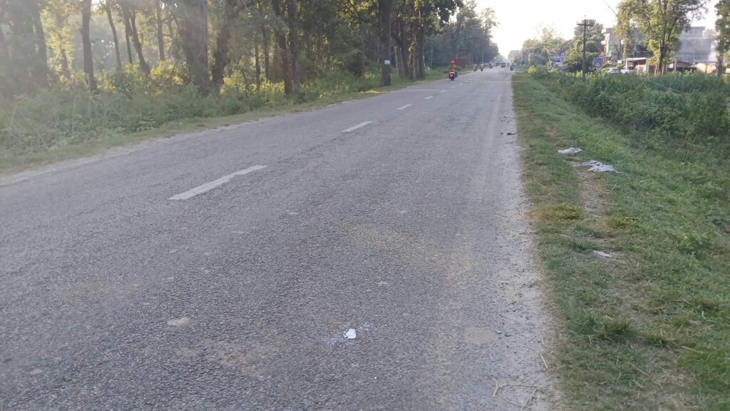 चौकिडाँडामा हाइसले २ मोटरसाइकललाई ठक्कर दिँदा ४…