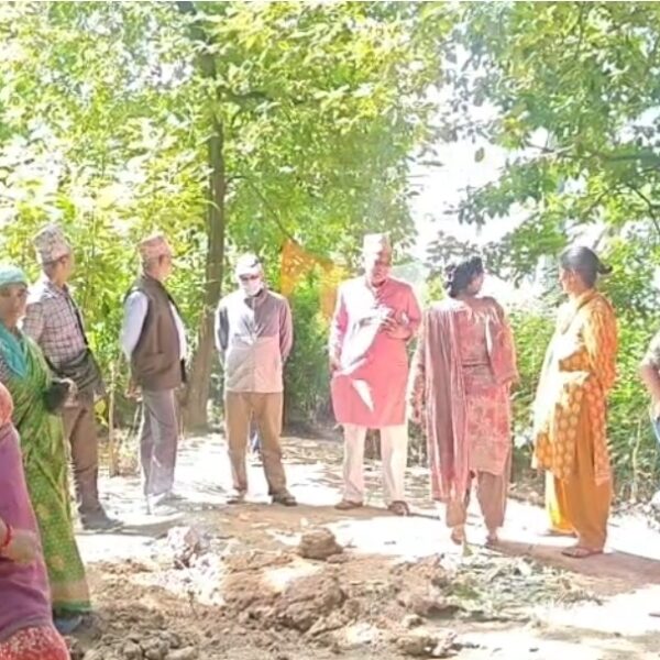 अत्तरियामा वनभित्र भगवान् भेटिएको भन्दै रातारात गाडिएका पिल्लर सँगै पूजा सामग्री हटाइए