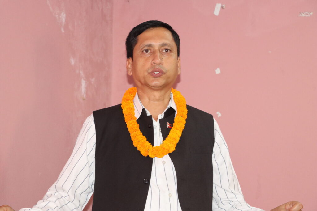 एमाले सुदूरपश्चिमले पाठकको पद खोस्यो, स्पष्टीकरणका लागि&hellip;