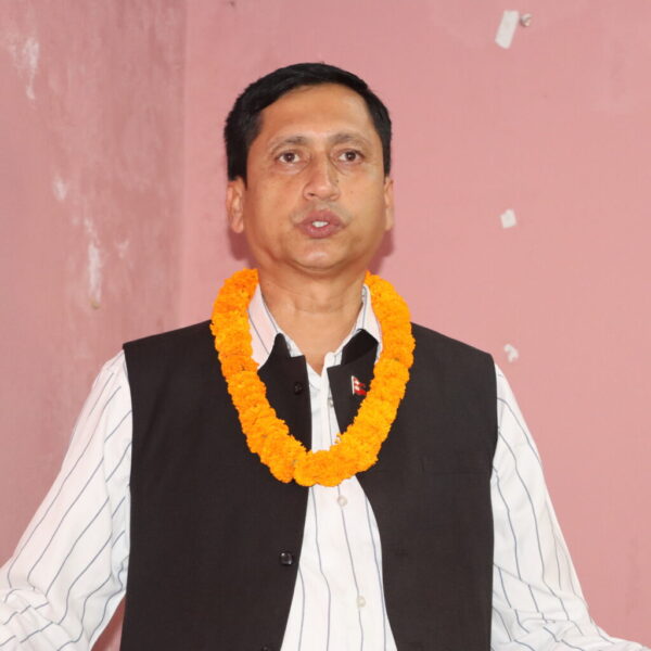 एमाले सुदूरपश्चिमले पाठकको पद खोस्यो, स्पष्टीकरणका लागि दिइयो ४८ घण्टा