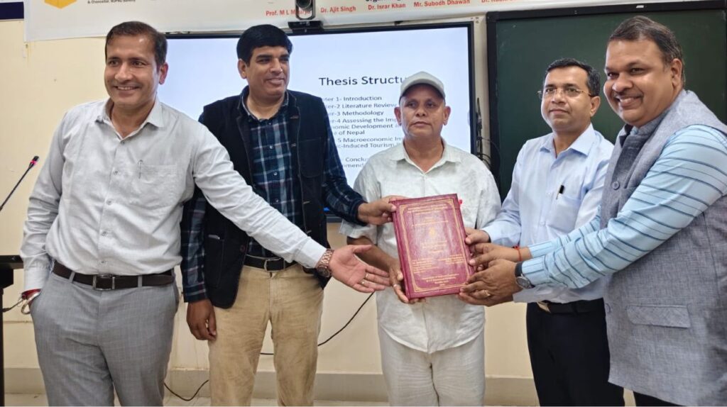 दुर्गालक्ष्मीका पूर्वक्याम्पस प्रमुख कडायतले अर्थशास्त्रमा गरे विद्यावारिधि